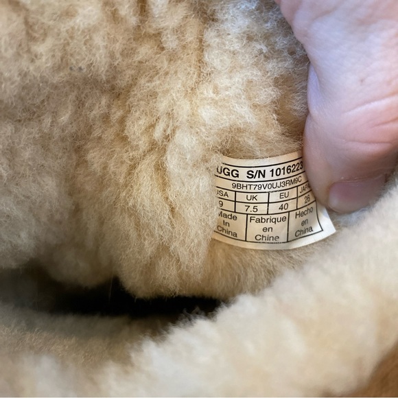 Ugg Classic Short II Chestnut Brown size 9 - Picture 4 of 7